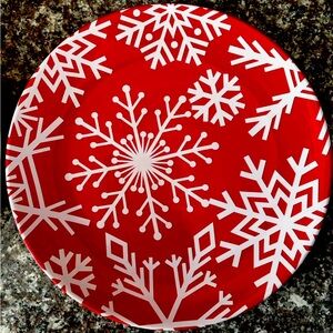4 CHRISTMAS plates! 9.13” across.  $14.99 a piece.  Asking 15 for all 4!